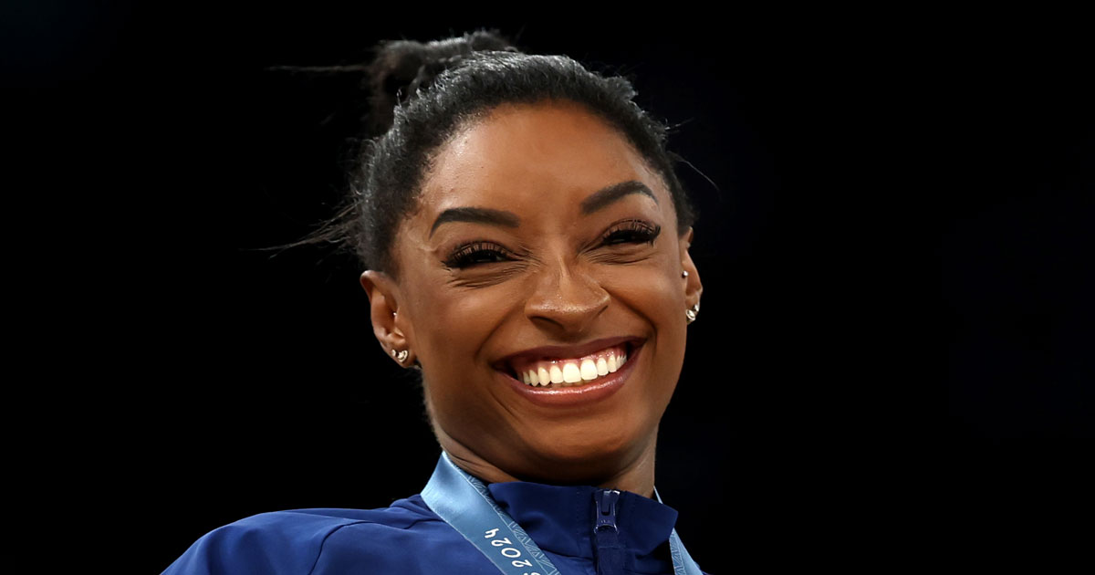 Simone Biles responds to critics about her hair, hours before winning